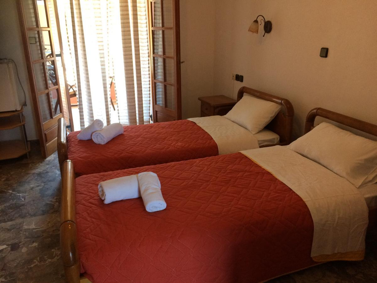 Regina Nina Hotel Vasilátika Eksteriør billede